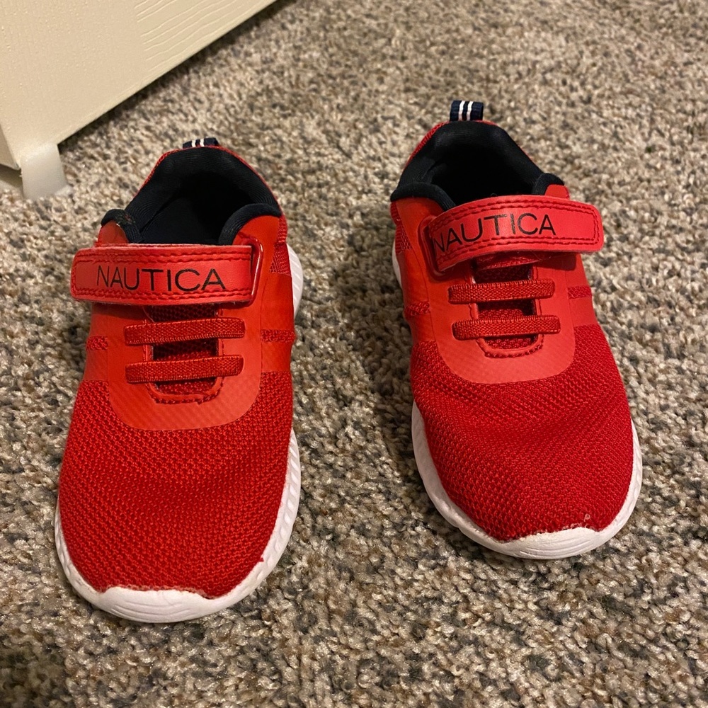Boys shoes